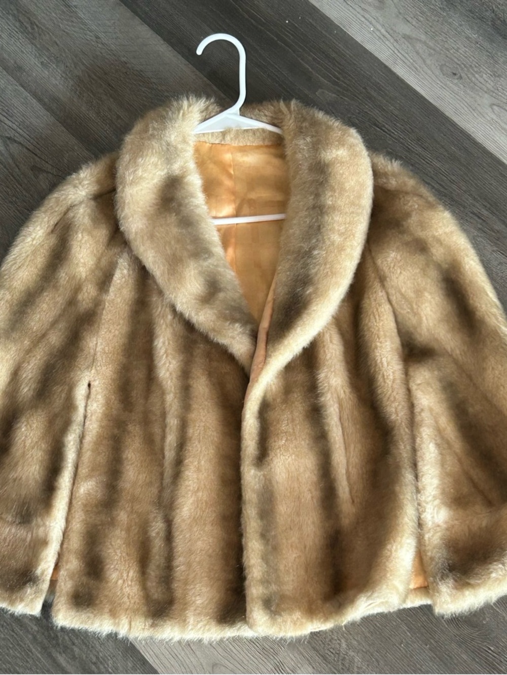 Classic Women's Faux Fur Cape in Camel 40,s  Old Hollywood Glam